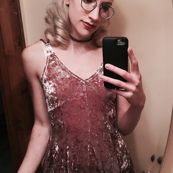 Meet your Posher, Hannah - Picture 4 of 4